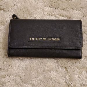 Tommy Hilfiger wallet